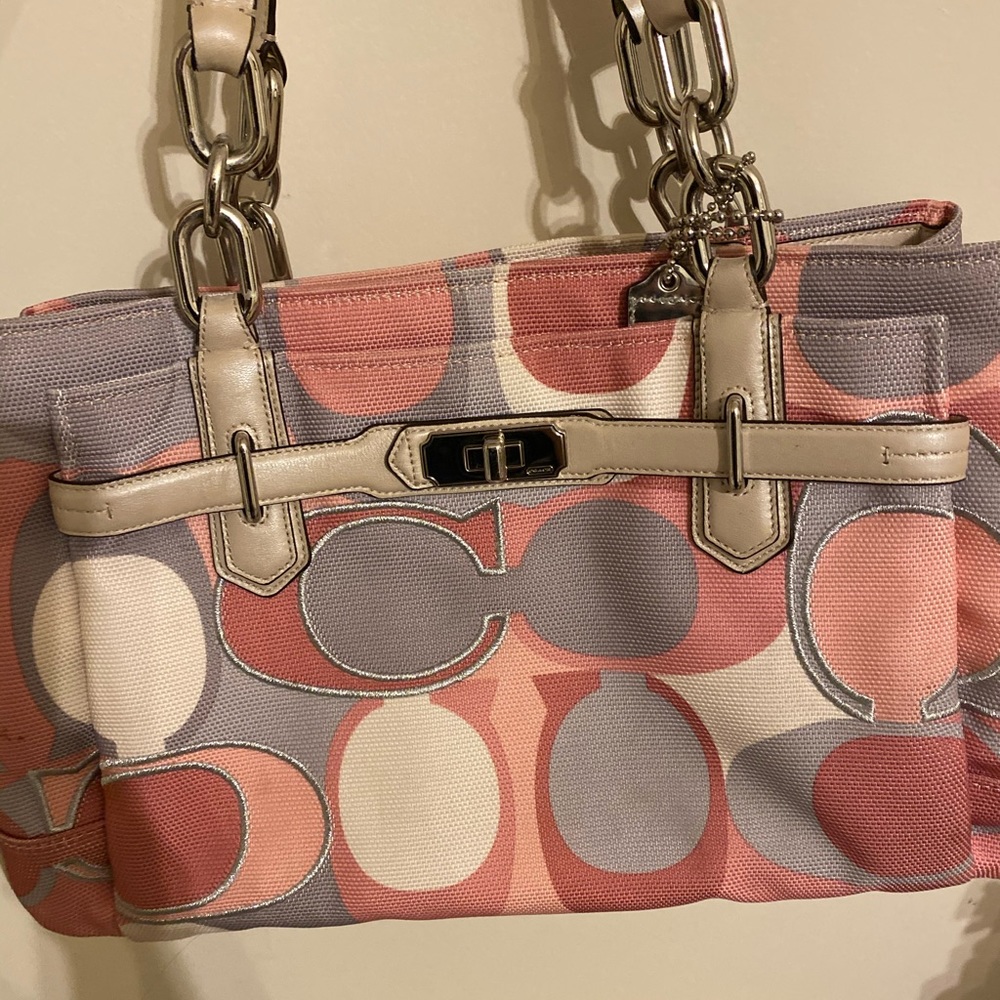 Beautiful coach purse Chelsea Jayden carryall